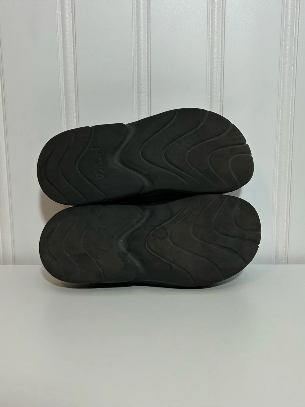 Hoka ora recovery black slide sandals